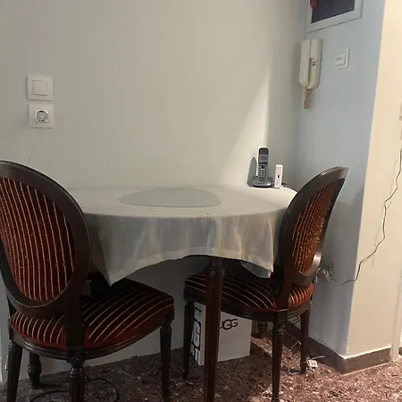 Apartment Gold